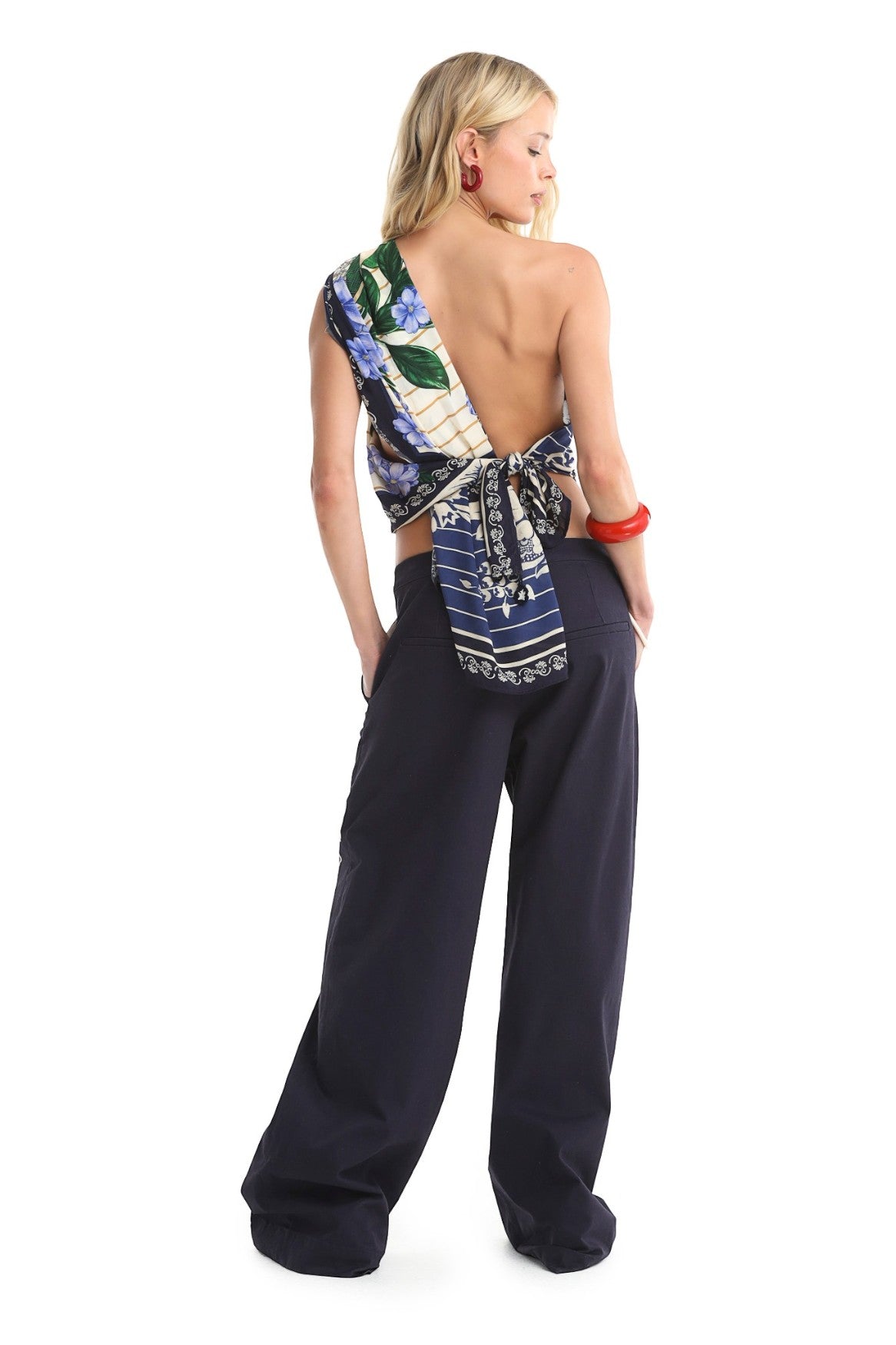 Lila pants varsity